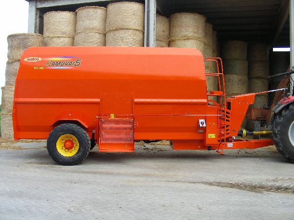 TRINCIA MISCELATORE UNIFEED SAMURAI 5 TRINCIA MISCELATORE UNIFEED SAMURAI 5