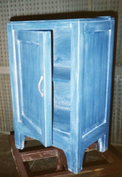comodino laccato blu\' comodino laccato blu\'