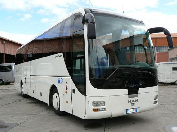 man lion\'s coach 56 posti man lion\'s coach 56 posti