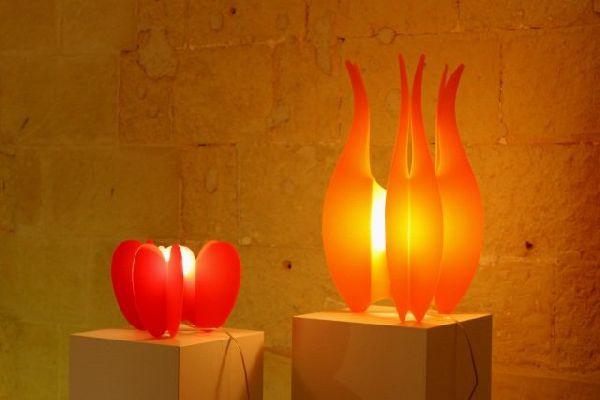 Lampade a basso consumo energetico, prodotte con un sistema di assemblaggio innovativo ed esclusivo. Designer Sergio Catalano Lampade a basso consumo energetico, prodotte con un sistema di assemblaggio innovativo ed esclusivo. Designer Sergio Catalano